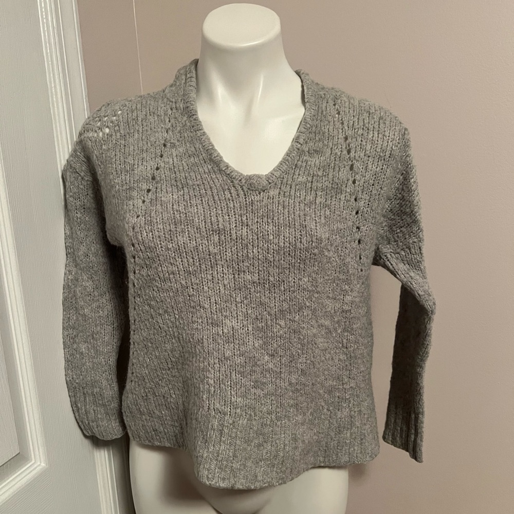 American eagle cropped gray jegging hooded sweatshirt